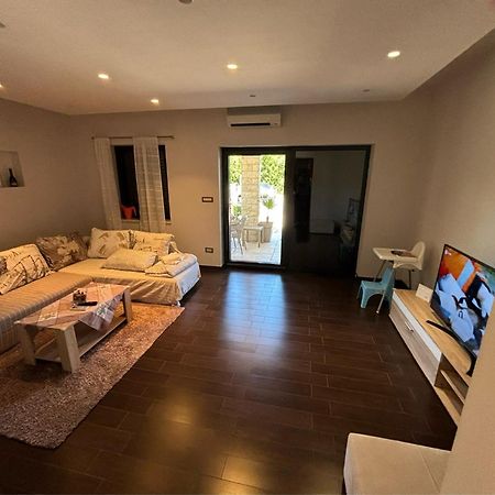 Apartment Verano Njivice Luaran gambar