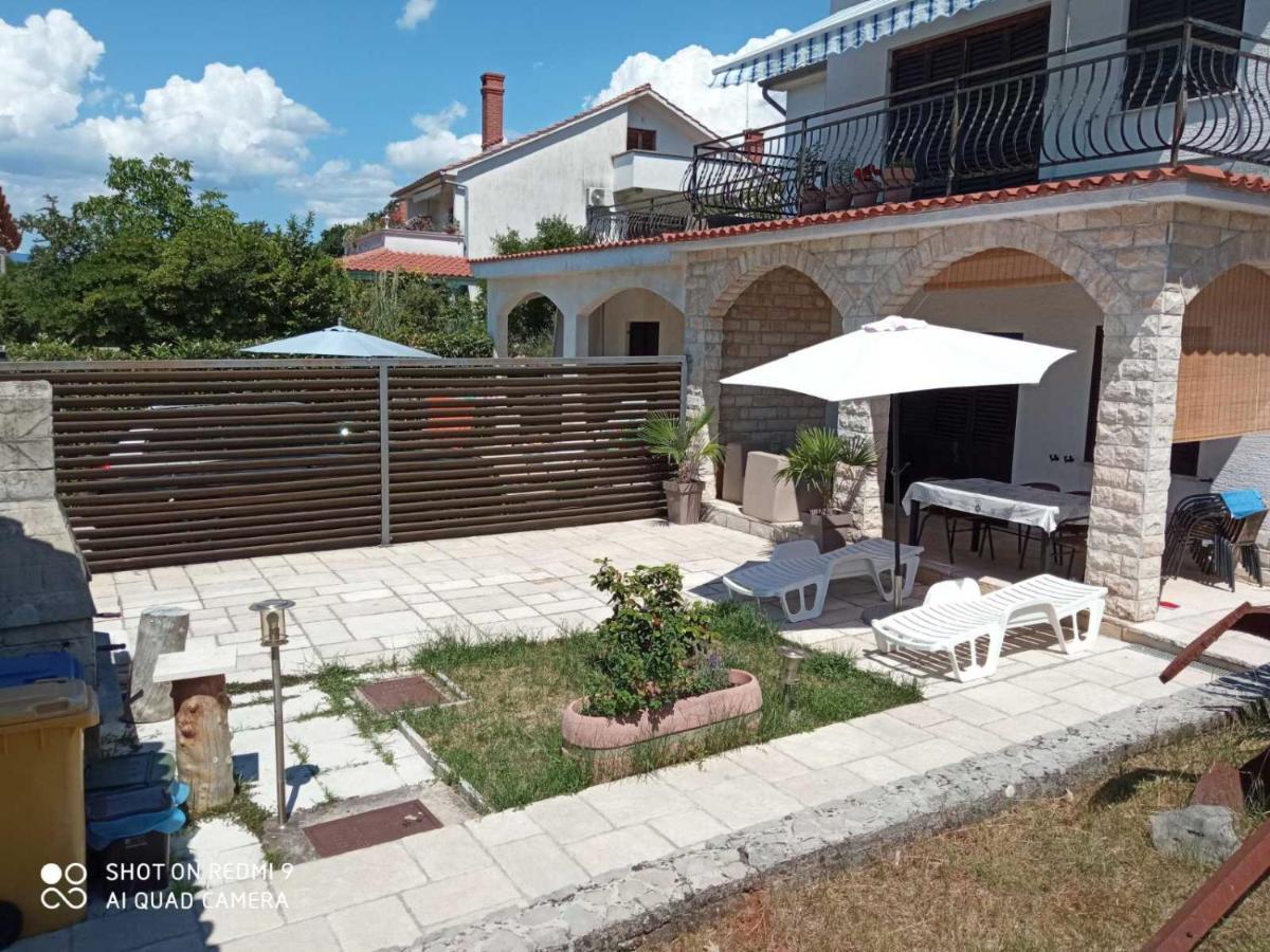 Apartment Verano Njivice Luaran gambar